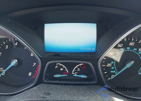 2016 Ford Escape Titanium z USA, uszkodzony, nr VIN 1FMCU9JXXGUC33092